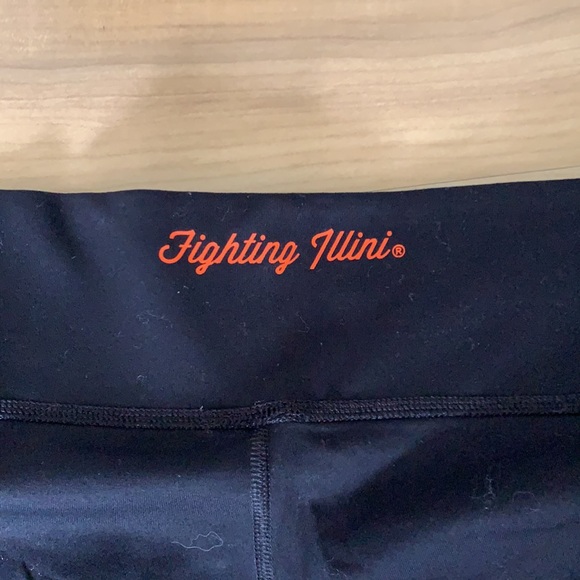 Reversible PINK U of I leggings - Picture 6 of 6